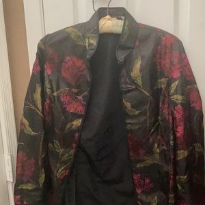 FINAL MARKDOWN Chico’s silk jacket 0 small 4